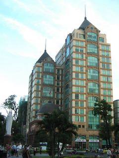 Высотных зданий мало и они находятся, в основном, в центре Сайгона (Хошимина) (фото)
