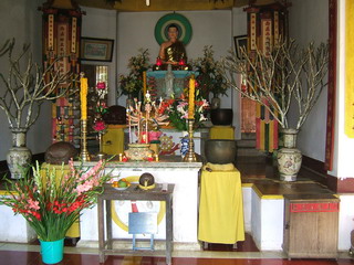 Вьетнам, Фантьет, гора Таку. В буддийском храме (фото)
